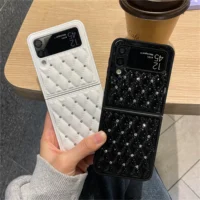 Korean-Luxury-Glitter-Rhinestones-Retro-Diamond-Rhombus-Case-for-Samsung-Galaxy-Z-Flip-3-4-5G.webp