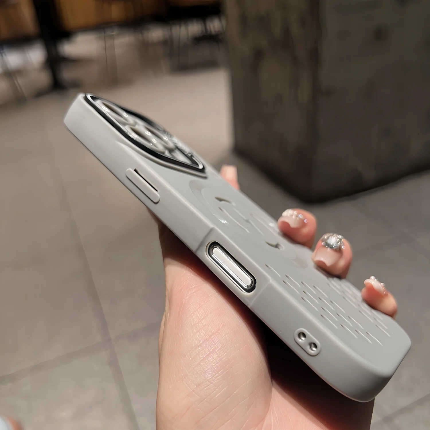 New Ventilated Cooling Phone Case For Iphone 16 15 14 13 12 11 Pro Max Wireless Charging Compatible With Kickstand Gallery 3 New Ventilated Cooling Phone Case For Iphone 16 15 14 13 12 11 Pro Max Wireless Charging Compatible With Kickstand Gallery 3